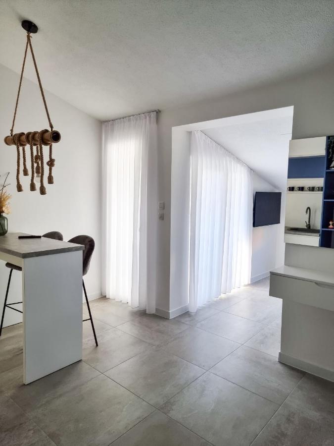 Adria Mare Lägenhet Crikvenica Exteriör bild