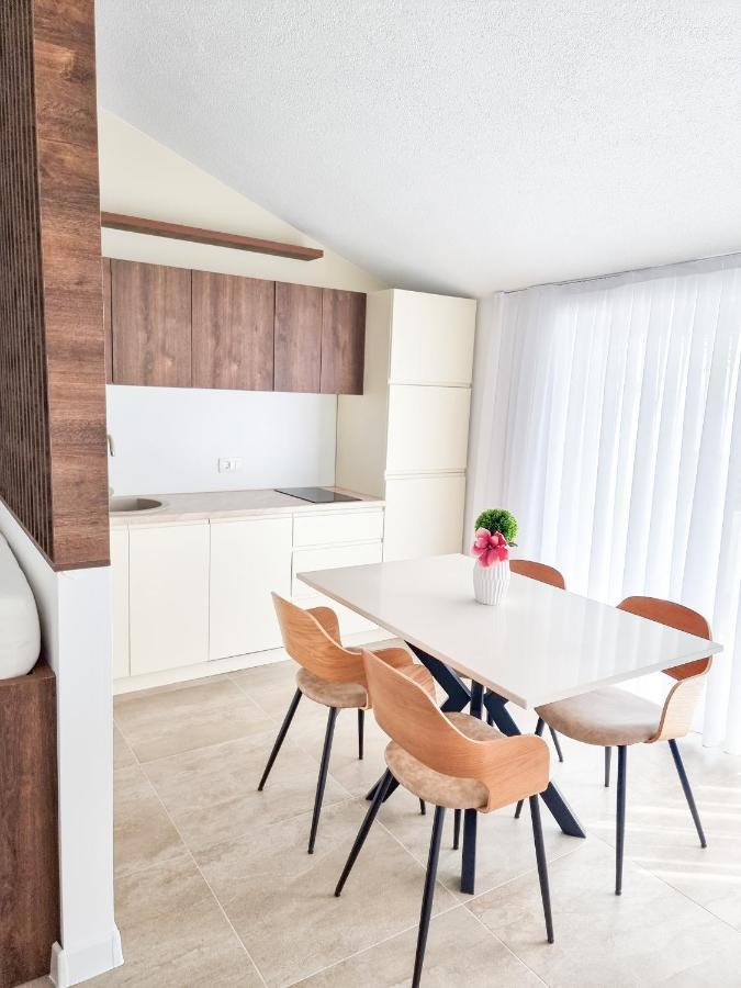 Adria Mare Lägenhet Crikvenica Exteriör bild